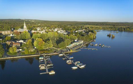 La ville de Disraeli : Charme, histoire et nature au bord de la rivière